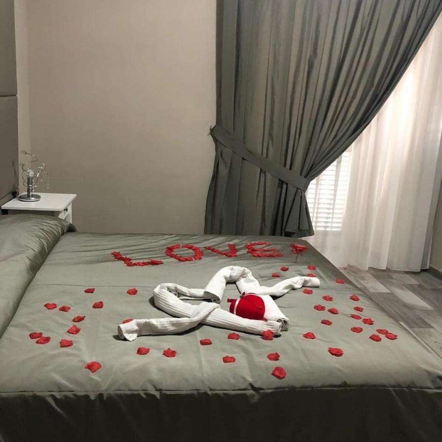 Luxury Bed & Breakfast เนเปิลส์ ภายนอก รูปภาพ