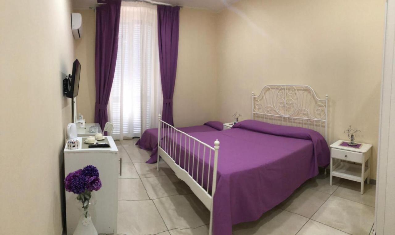 Luxury Bed & Breakfast เนเปิลส์ ภายนอก รูปภาพ